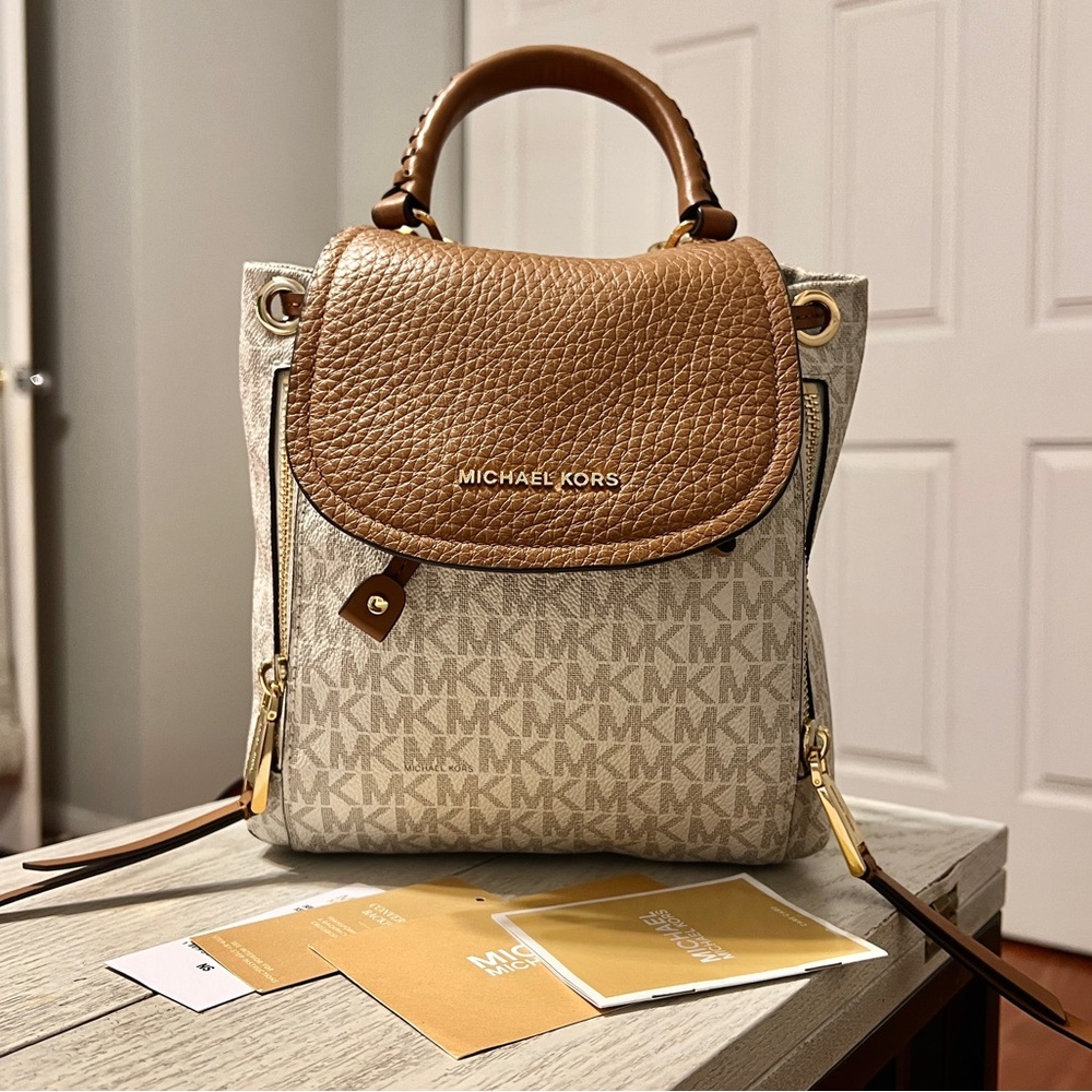 NWT Michael Kors MK XS Viv Pebble Leather Convertible Backpack Crossbody